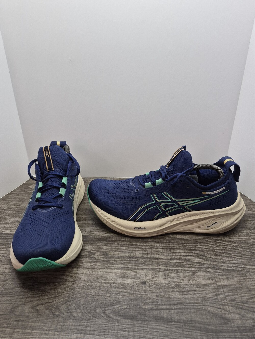 Asics Gel-Nimbus 26 Womens Size 11 Blue Athletic Running Walking Shoes Sneakers